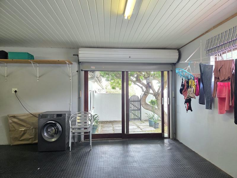 1 Bedroom Property for Sale in Stellenberg Western Cape